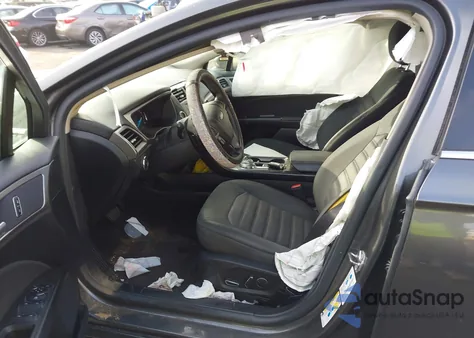 2018 Ford Fusion Se z USA, uszkodzony, nr VIN 3FA6P0HD6JR192643